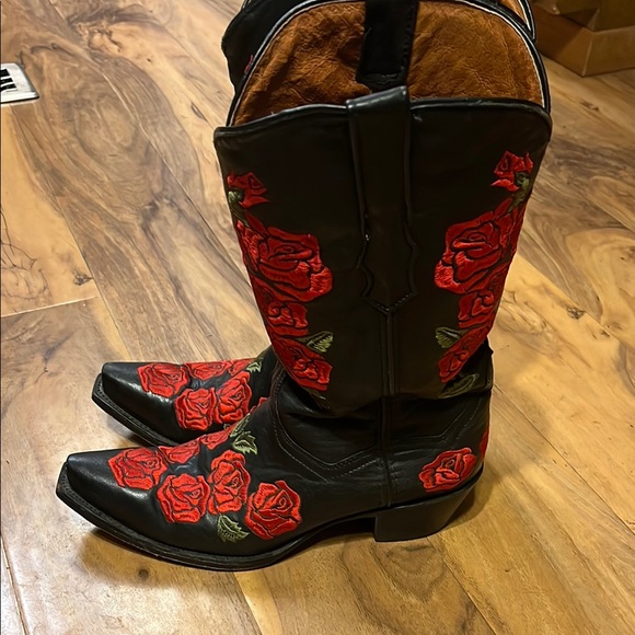 Roses and Rodeo Women’s Size 11 Leather Boots - Picture 2 of 13